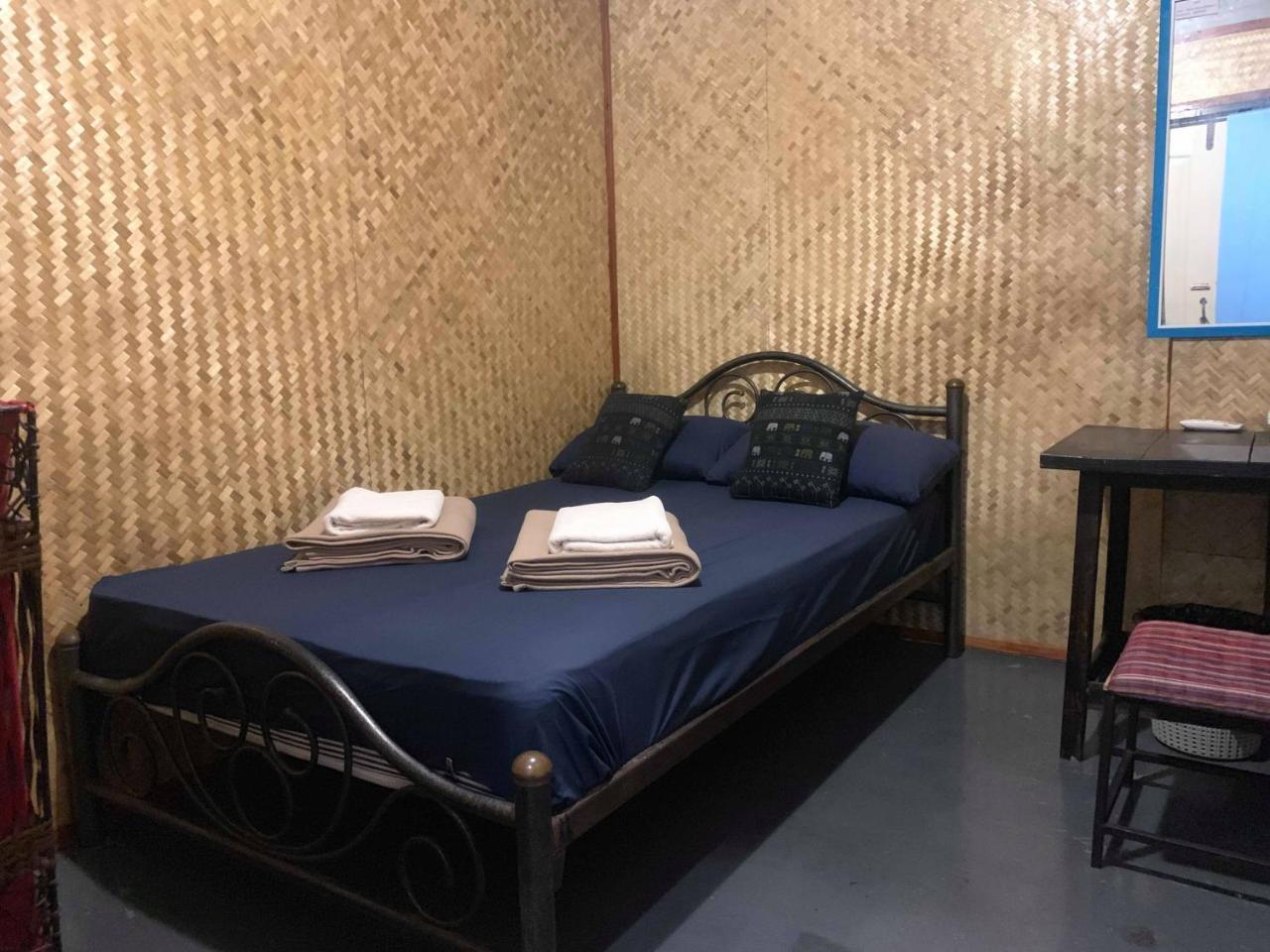 J Giant Hostel Chiang Mai Ngoại thất bức ảnh