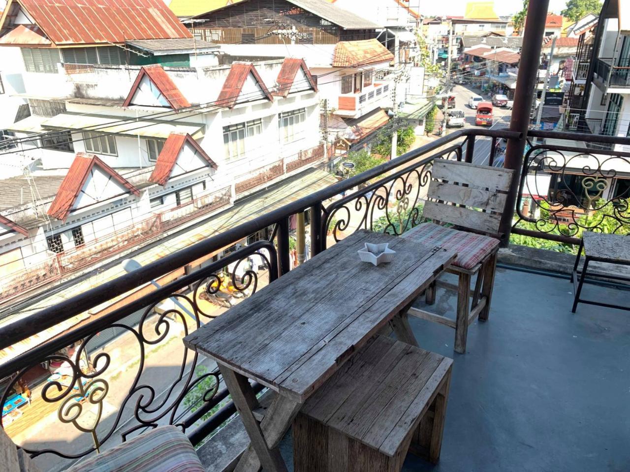 J Giant Hostel Chiang Mai Ngoại thất bức ảnh