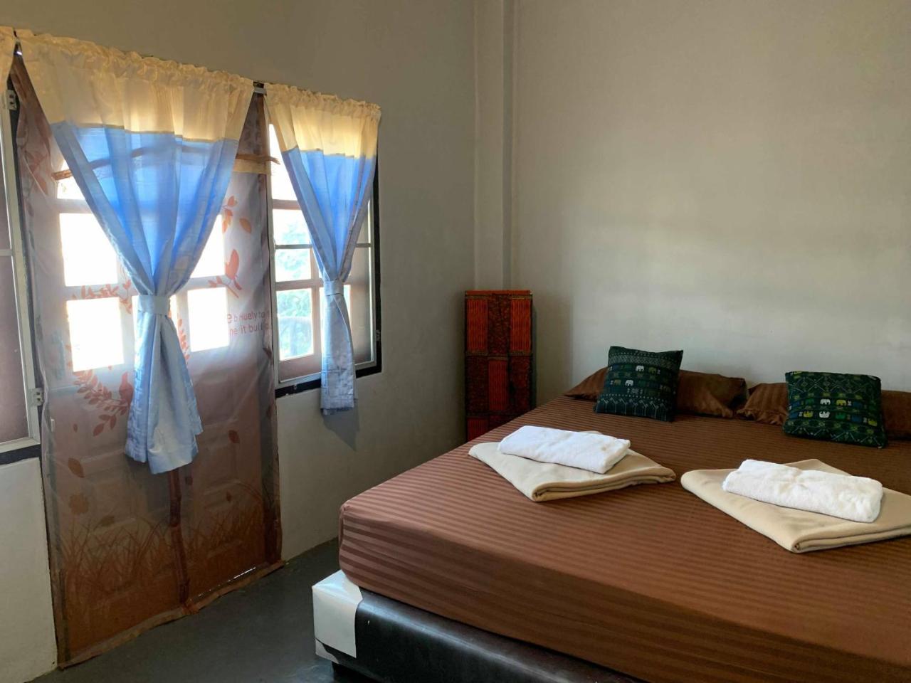 J Giant Hostel Chiang Mai Ngoại thất bức ảnh