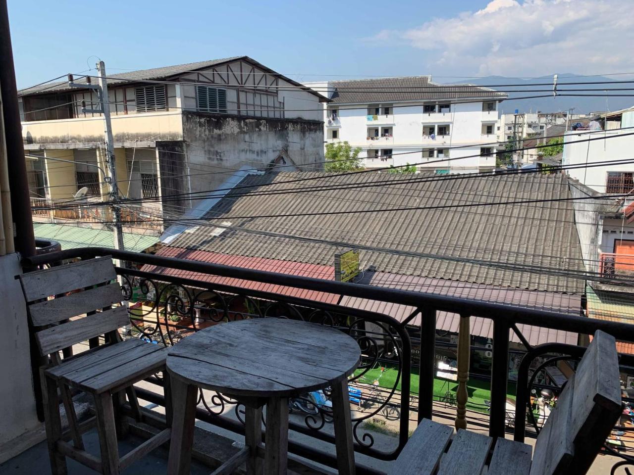J Giant Hostel Chiang Mai Ngoại thất bức ảnh
