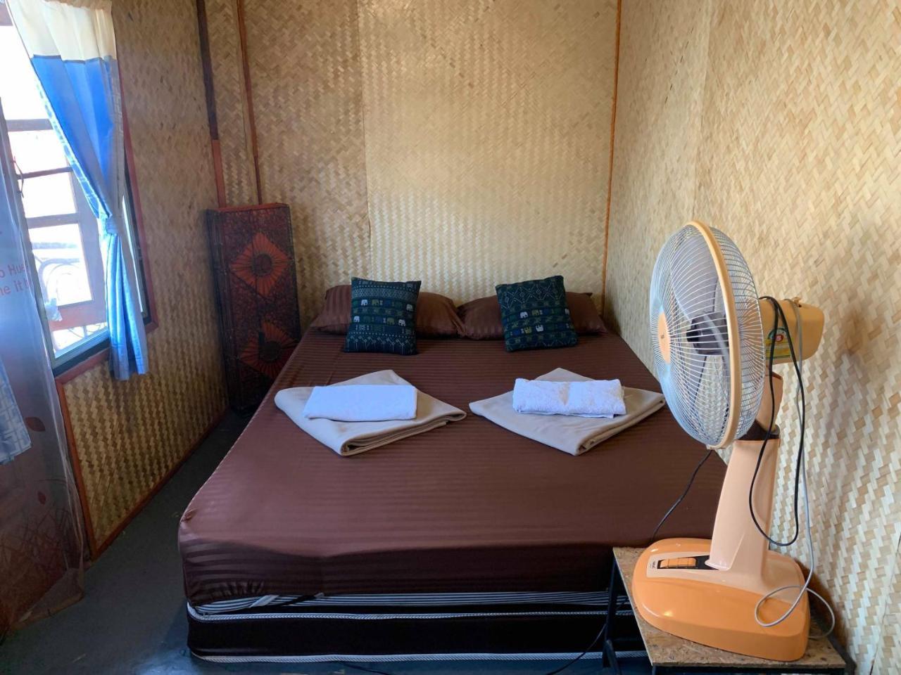 J Giant Hostel Chiang Mai Ngoại thất bức ảnh