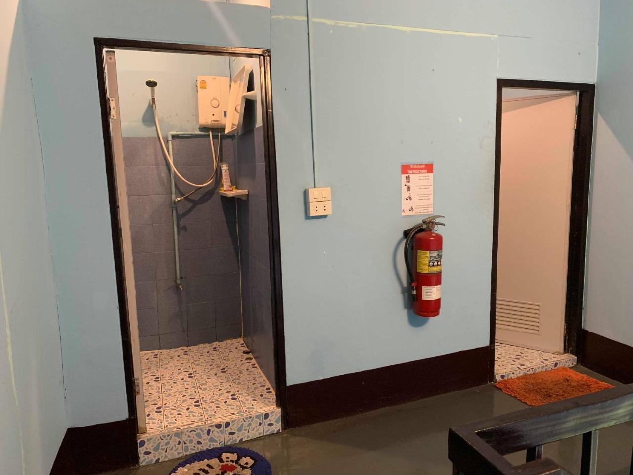 J Giant Hostel Chiang Mai Ngoại thất bức ảnh
