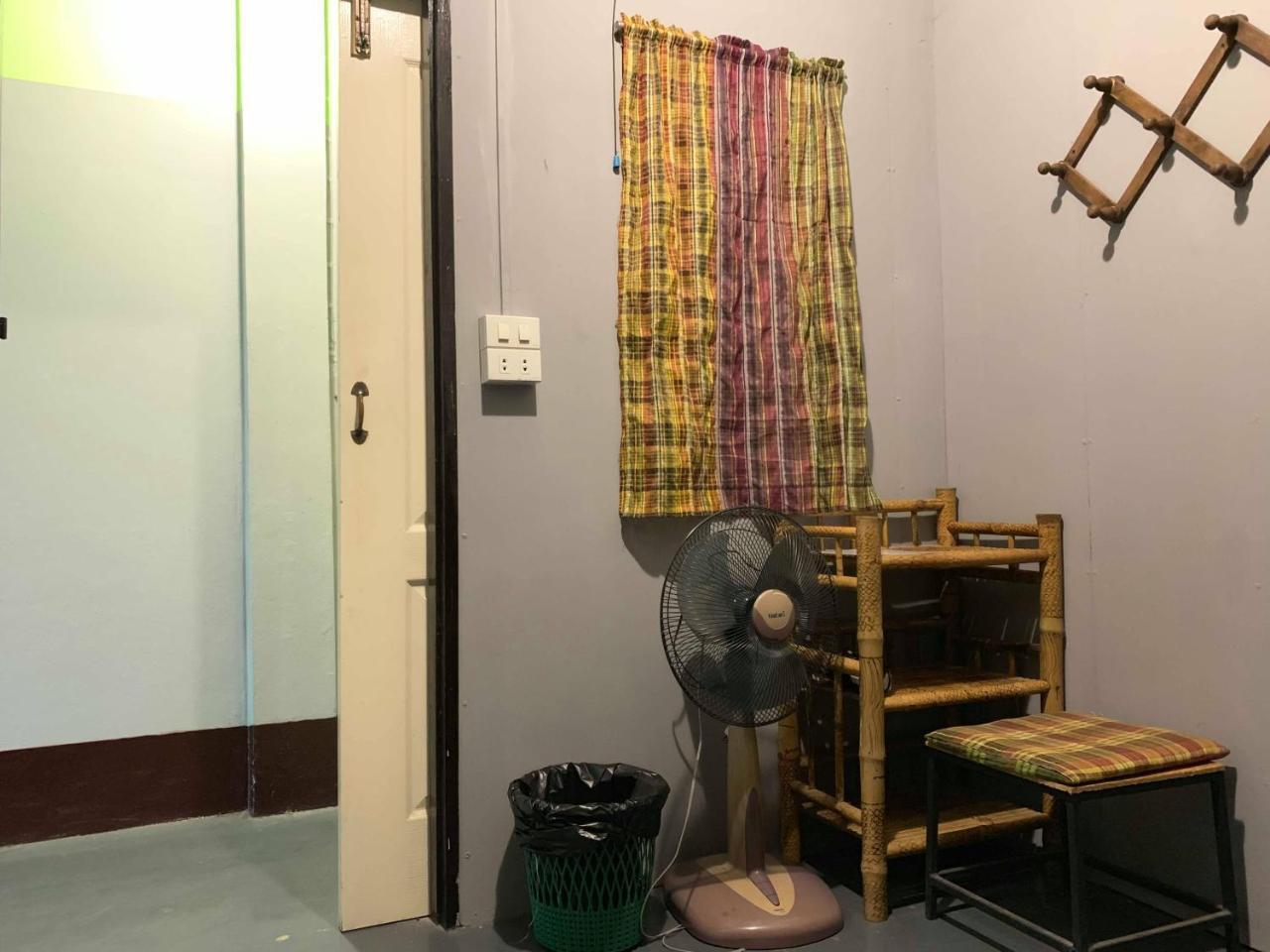 J Giant Hostel Chiang Mai Ngoại thất bức ảnh