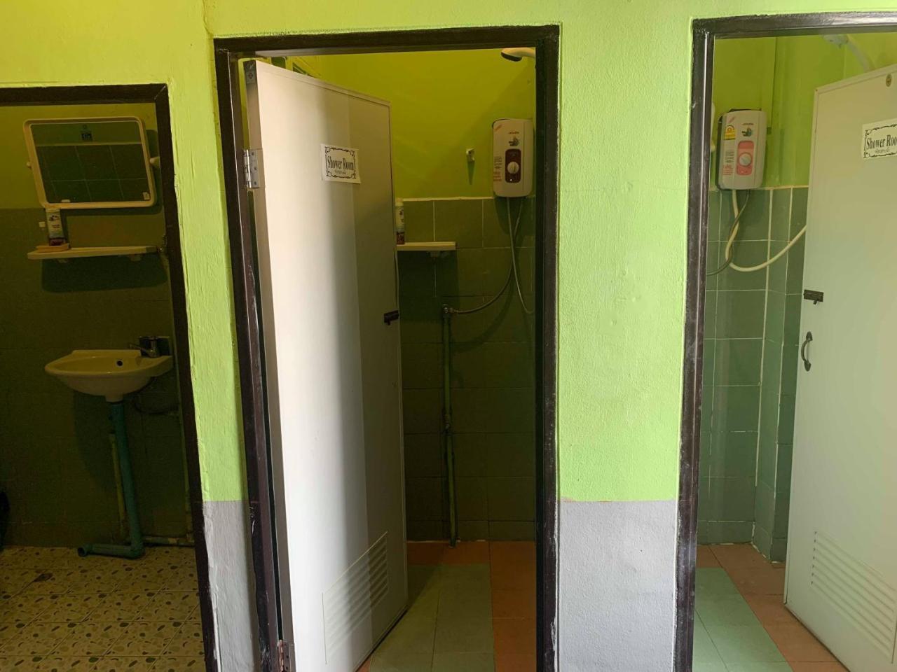 J Giant Hostel Chiang Mai Ngoại thất bức ảnh